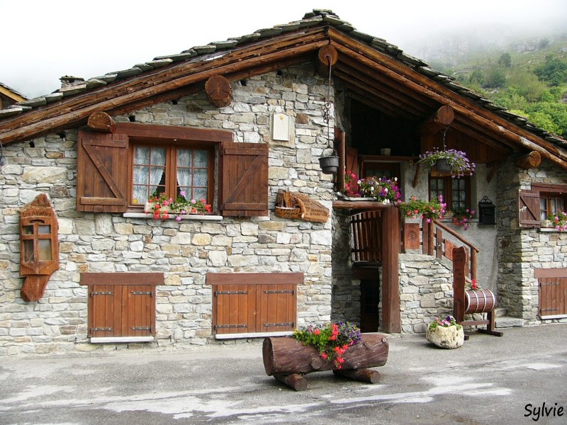 FACADE-ALPES- BONNEVAL