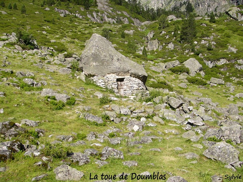 La-toue-de-Doumblas