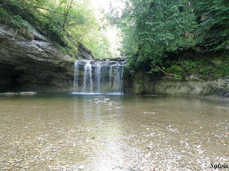 cascade du herisson1