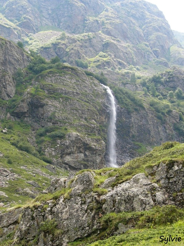 cascade-refuge-de-la-lavey