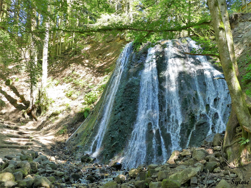 cascades mont dore18