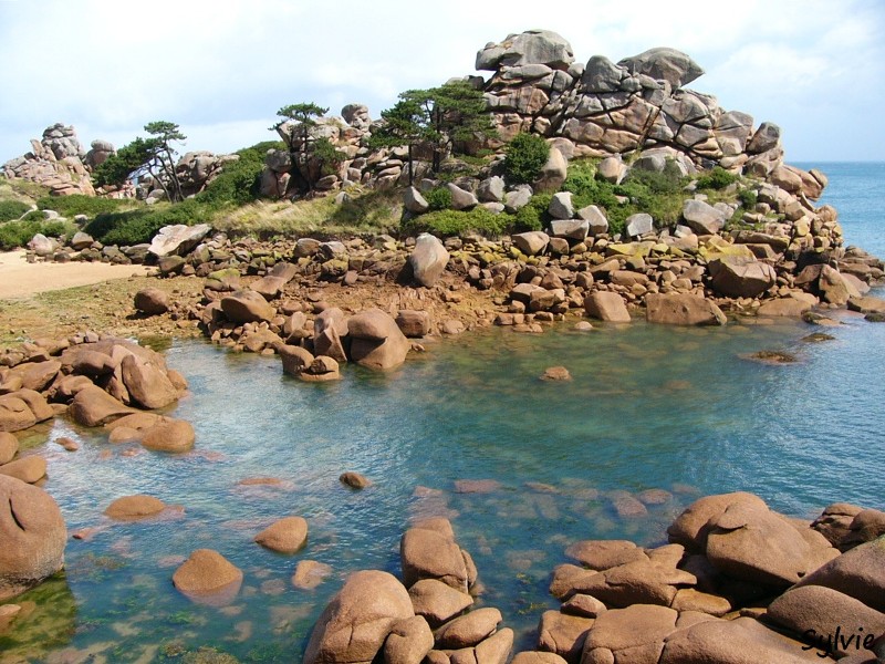 Résultat de recherche d'images pour "le sentier des douaniers perros guirec"