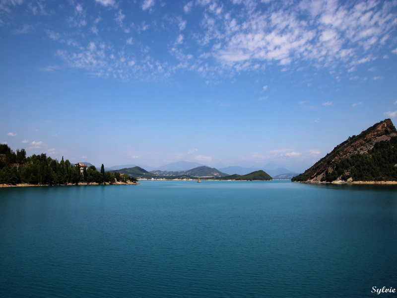 lac de mediano gorge el entremon7