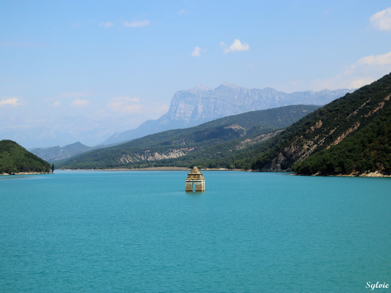 lac de mediano gorge el entremon8