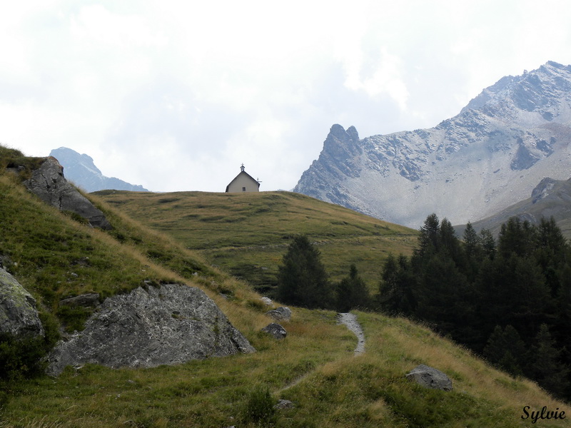 refuge et lac de la blanche lac blanchet inferieur17