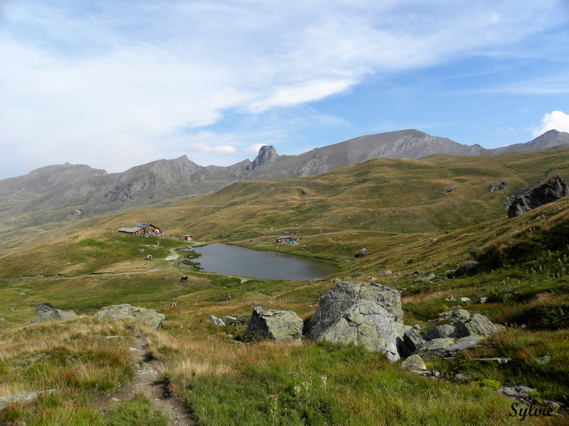 refuge et lac de la blanche lac blanchet inferieur4