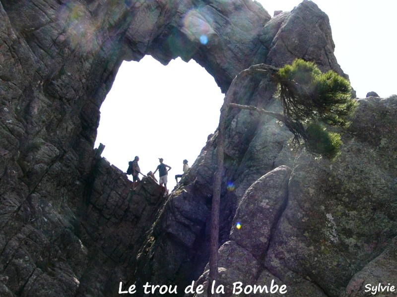 trou-de-la-bombe2